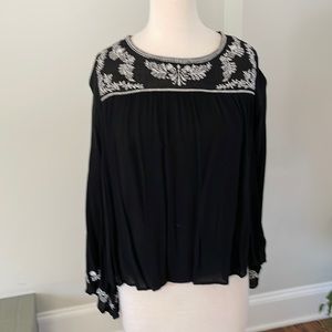 Women’s black top